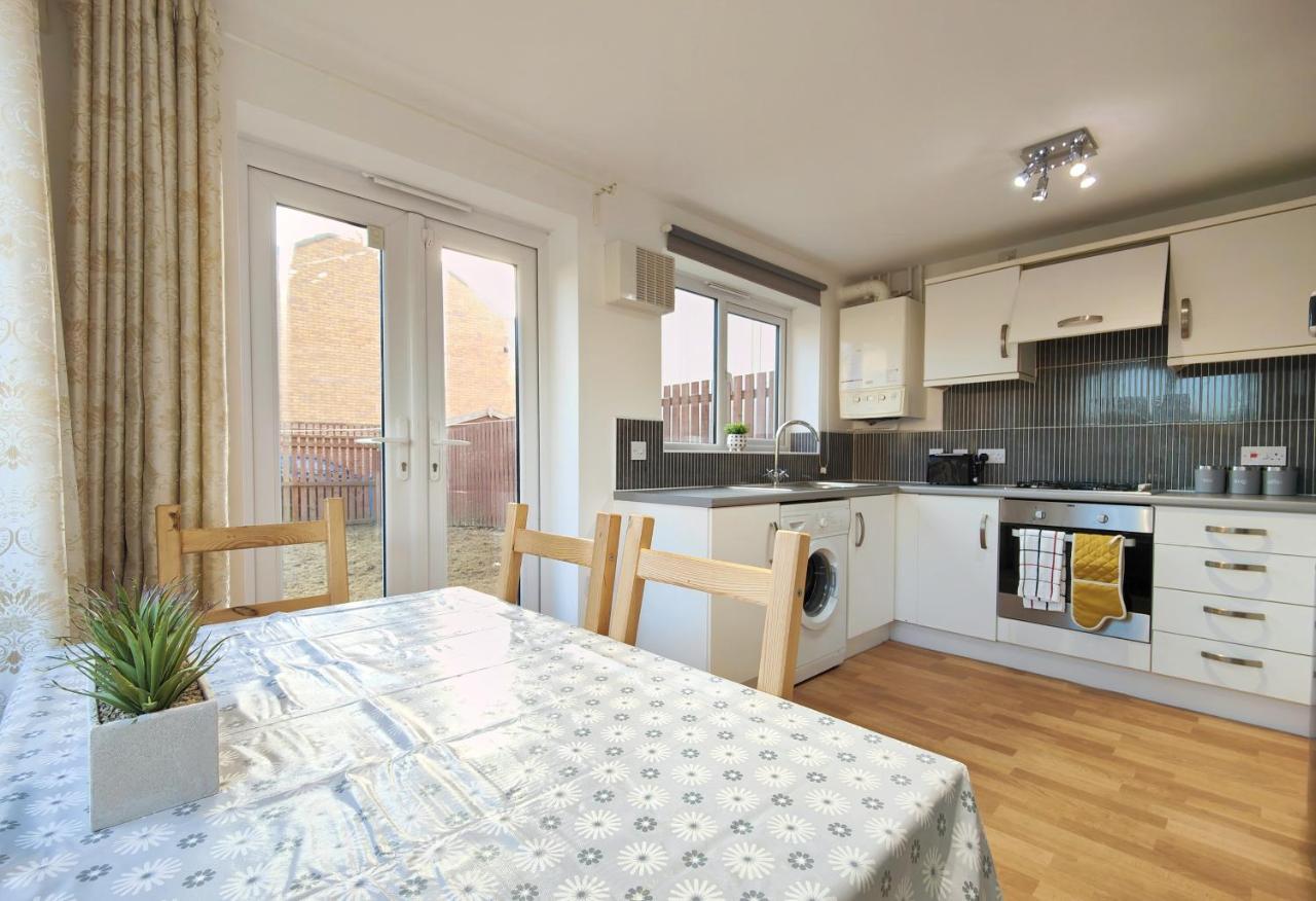 The Metcombe - Holiday Home With Free Parking 10 Minutes Walk To Etihad Stadium & Coop Live Arena Manchester Ngoại thất bức ảnh